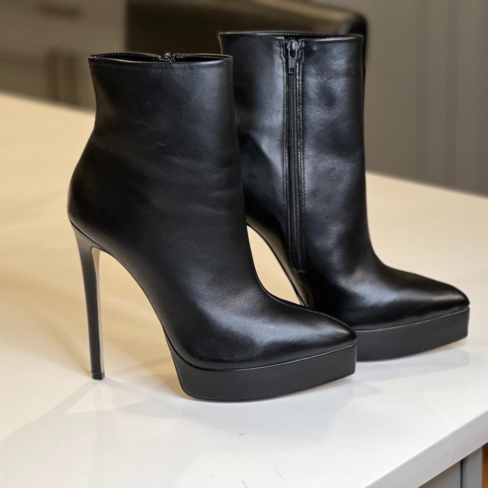 Steve Madden Velina Black Leather Sz 10 Boot